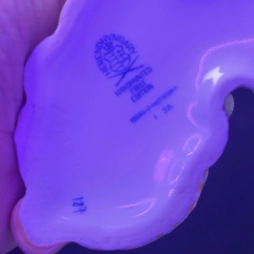 Herend hand painted first edition butterscotch rabbits with gold accents - Picture 8 of 8